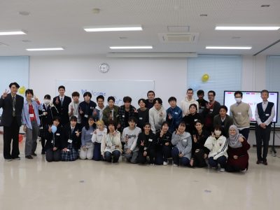 参加者みんなで集合写真