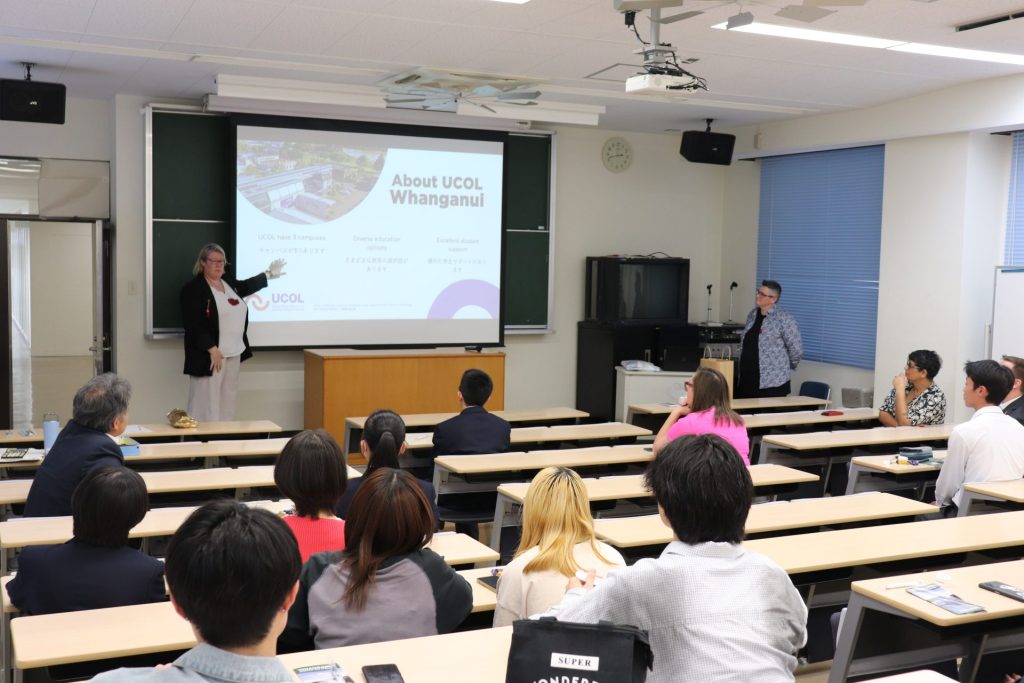学生向け説明会の様子