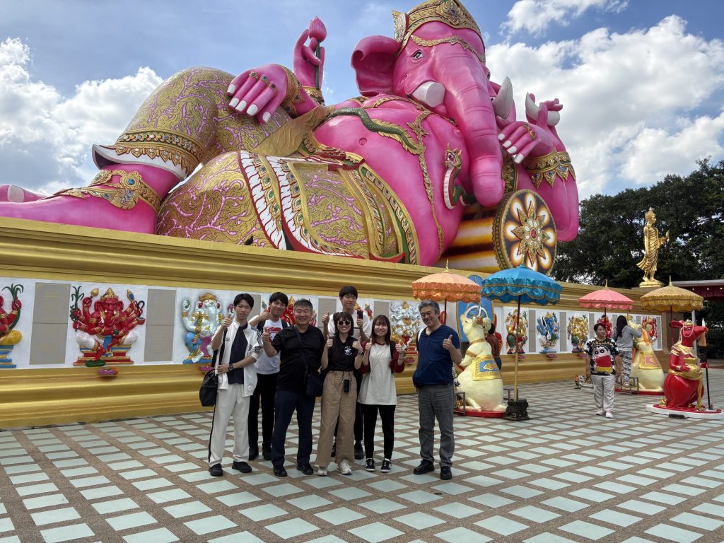 タイ研修派遣中の1コマ
